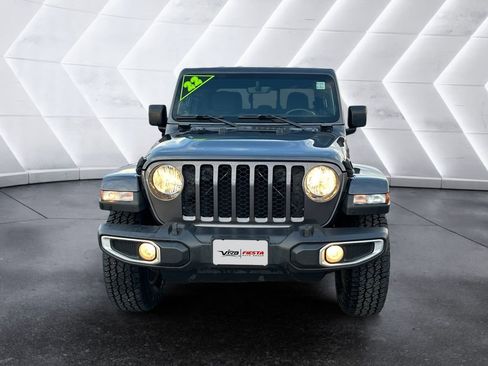 Used 2022 Jeep Gladiator Sport image 2