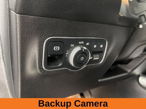 Used 2022 Mercedes-Benz GLB 250 4MATIC image 10