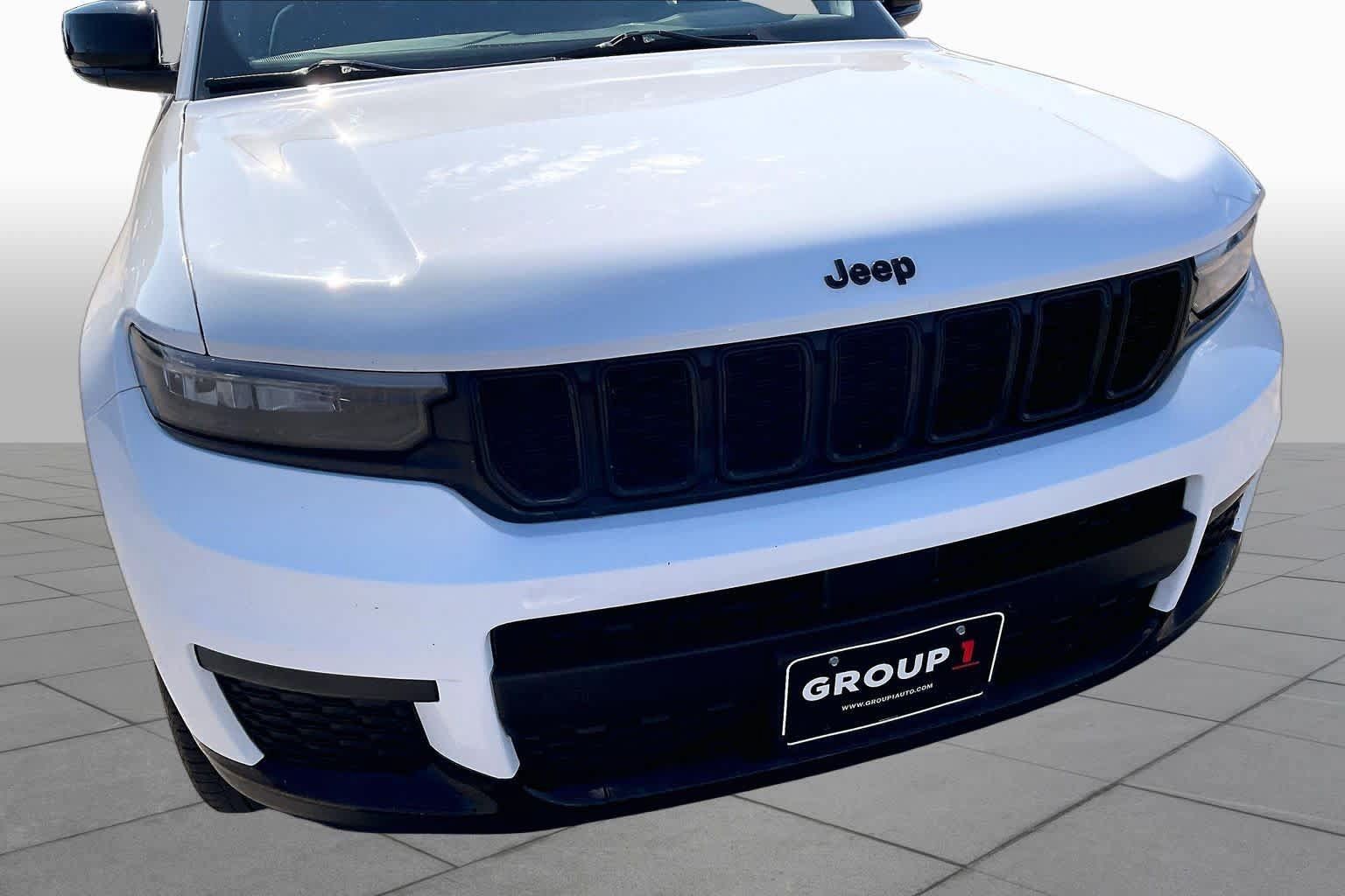 Used 2021 Jeep Grand Cherokee L Laredo AWD/4WD image 29