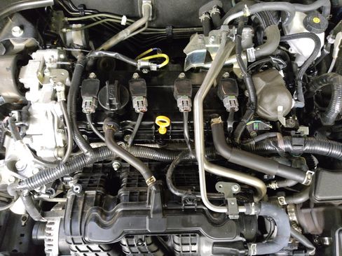 Used 2024 Nissan Altima 2.5 SV image 30