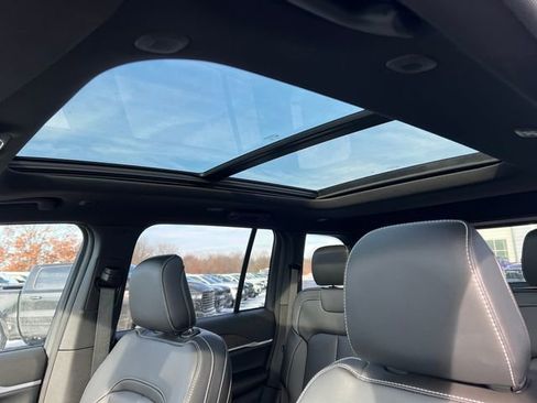 New 2025 Jeep Grand Cherokee Limited w/ Trailer Tow Package image 7