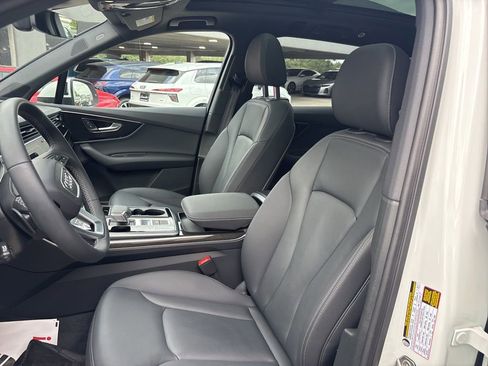 Used 2026 Audi Q7 3.0T Premium w/ Convenience Plus Package AWD/4WD image 13