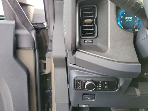 New 2025 Ford Bronco Badlands image 21