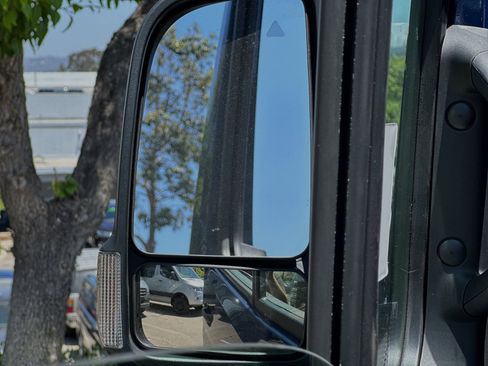 Used 2024 Mercedes-Benz Sprinter 144 Cargo image 9