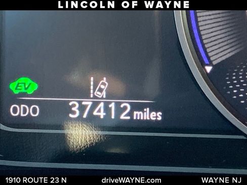 Used 2020 Lexus UX 250h w/ Premium Package image 17