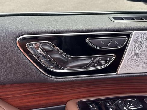 Certified 2024 Lincoln Navigator Reserve AWD/4WD image 26