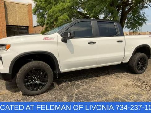 Used 2023 Chevrolet Silverado 1500 LT Trail Boss w/ Convenience Package II AWD/4WD image 4