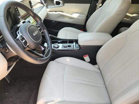 Certified 2022 Kia Sorento SX Prestige AWD/4WD image 20