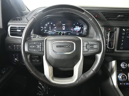 Used 2023 GMC Yukon Denali w/ Advanced Technology Package AWD/4WD image 36
