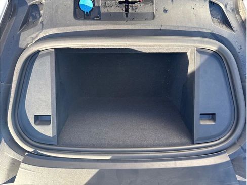 Used 2020 Porsche Taycan 4S image 28