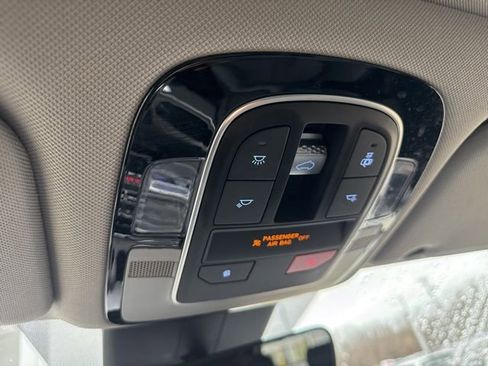 Used 2023 Hyundai Santa Fe SEL w/ Premium Package image 24