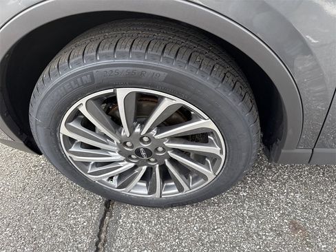 Used 2025 Lincoln Corsair Reserve w/ Equipment Group 202A image 11