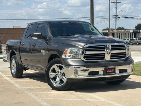 Used 2019 RAM 1500 Lone Star RWD image 3