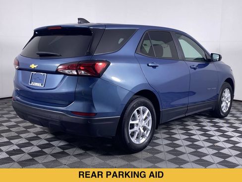 Certified 2024 Chevrolet Equinox LS w/ LS Convenience Package FWD image 18