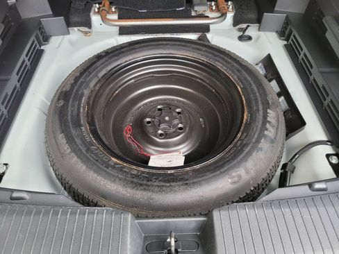 Used 2023 Nissan Rogue S AWD/4WD image 40