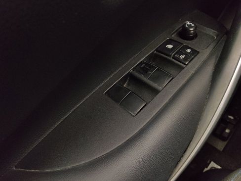 Used 2021 Toyota Corolla SE image 27