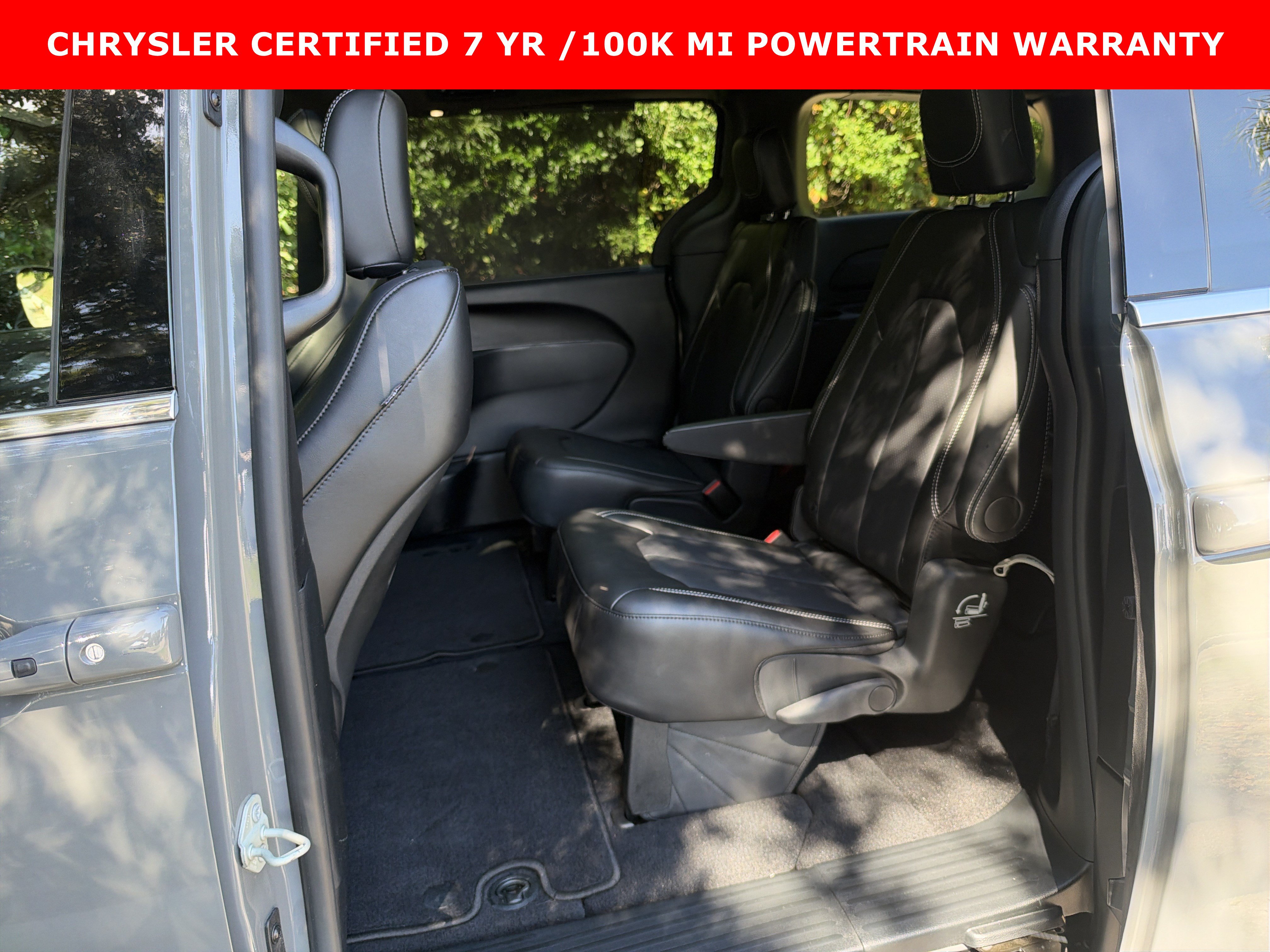 Used 2025 Chrysler Pacifica Select FWD image 29