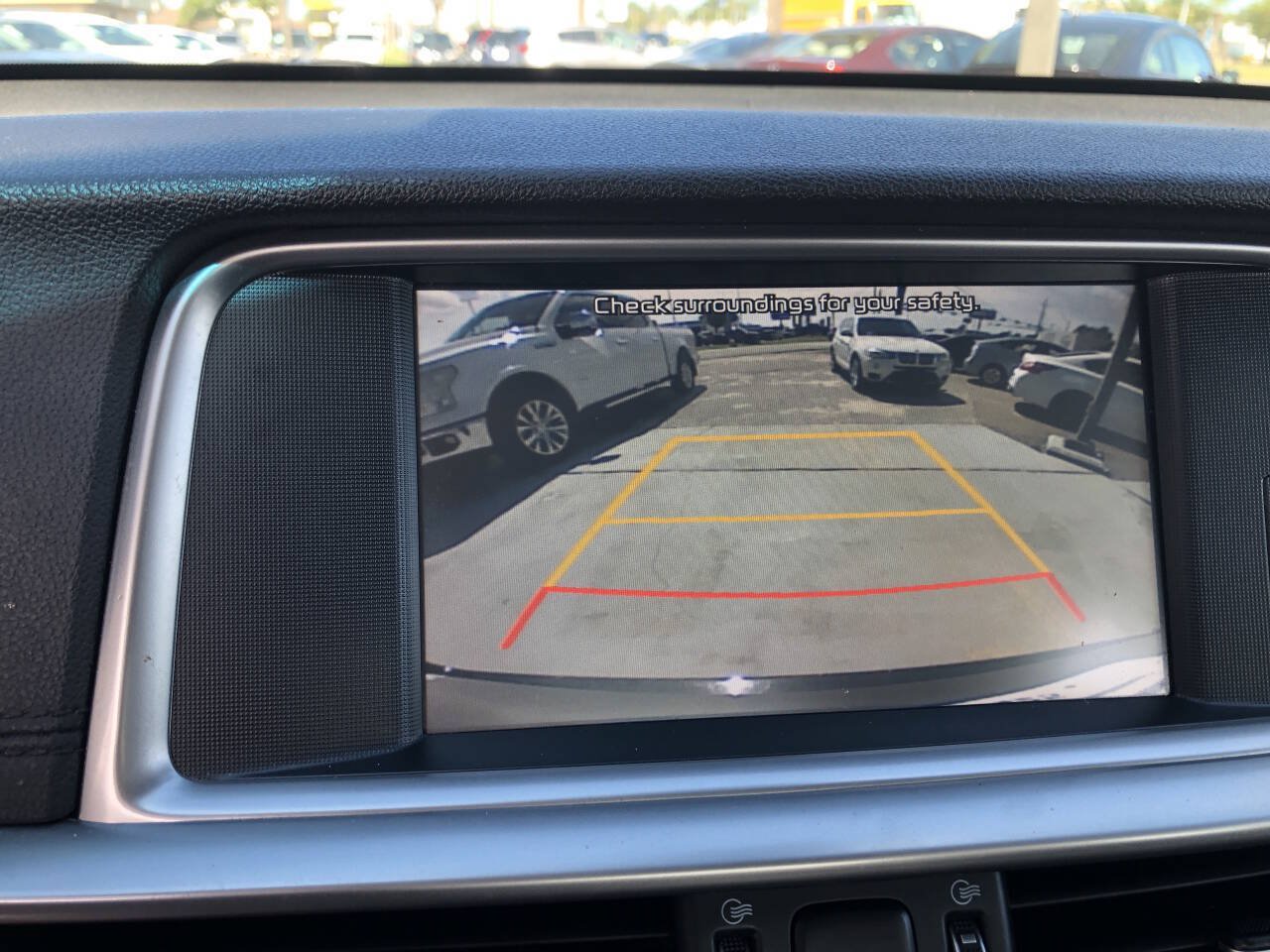 Used 2020 Kia Optima Premium FWD image 16