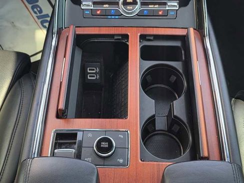 Used 2018 Lincoln Navigator Reserve w/ Technology Package image 18