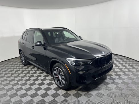 Used 2021 BMW X5 xDrive40i w/ M Sport Package AWD/4WD image 7