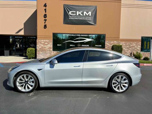 Used 2018 Tesla Model 3 Long Range RWD image 3