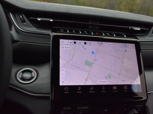 New 2025 Jeep Grand Cherokee L Limited w/ Trailer Tow Package image 18