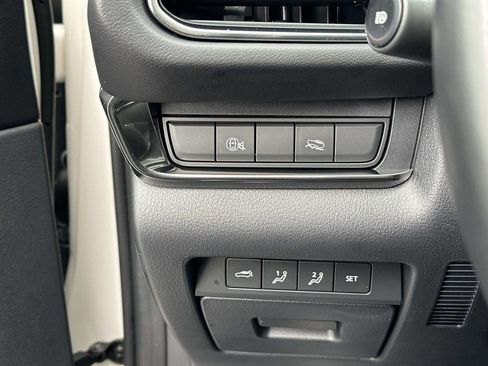 Certified 2025 MAZDA CX-30 AWD 2.5 S w/ Premium Package image 19