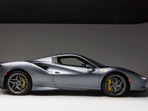 Used 2021 Ferrari F8 Tributo RWD image 14