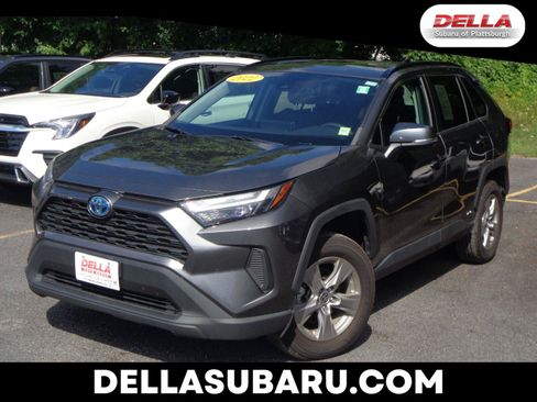 Used 2022 Toyota RAV4 XLE w/ Convenience Package AWD/4WD image 1