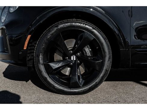 Used 2024 Bentley Bentayga Extended Wheelbase image 6