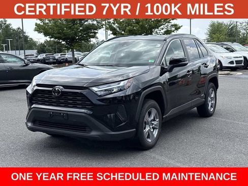 Used 2025 Toyota RAV4 XLE AWD/4WD image 5