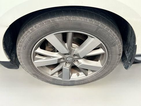 Used 2016 Nissan Pathfinder Platinum w/ Family Entertainment Package AWD/4WD image 30