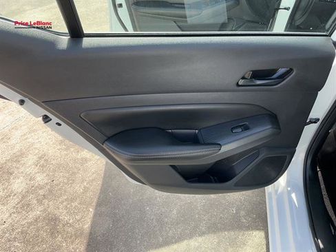 Used 2025 Nissan Altima 2.5 SV image 14