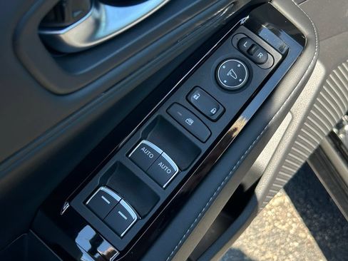 Used 2024 Honda Accord Touring image 17