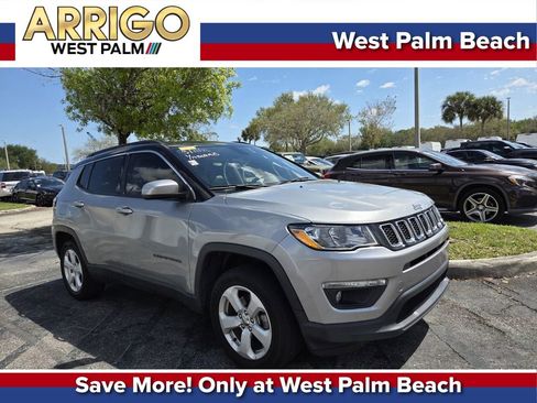 Used 2020 Jeep Compass Latitude image 1