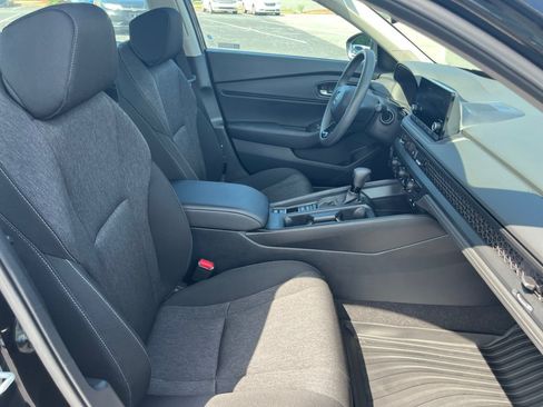 Used 2024 Honda Accord EX image 28