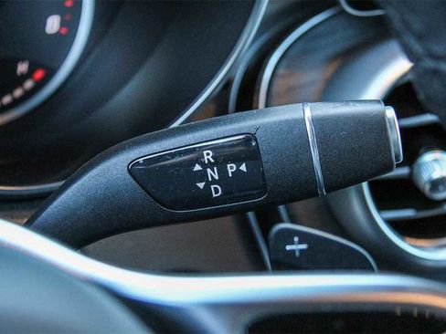 Used 2021 Mercedes-Benz GLC 300 image 19