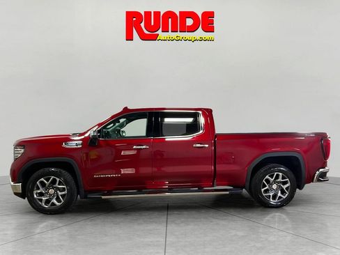 Used 2022 GMC Sierra 1500 SLT w/ SLT Premium Plus Package image 2