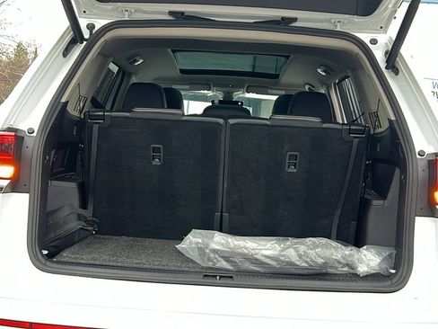 Certified 2023 Volkswagen Atlas SEL Premium image 18