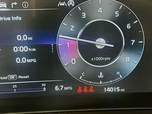 Certified 2025 Kia Sportage X-Pro AWD/4WD image 5