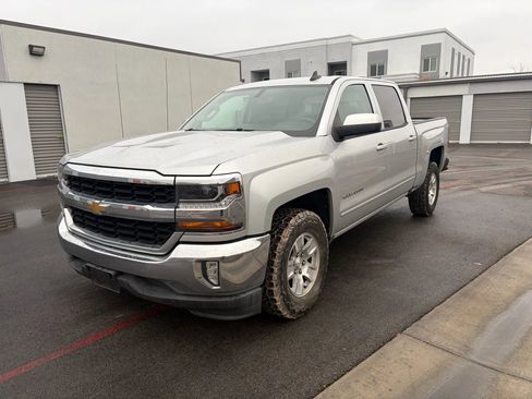 Used 2018 Chevrolet Silverado 1500 LT w/ All Star Edition image 2