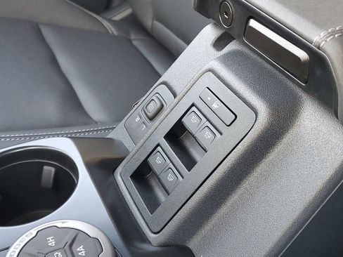 New 2025 Ford Bronco Big Bend w/ Black Diamond Package image 19