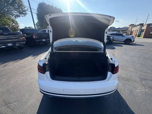 Used 2019 Audi A4 2.0T Premium FWD image 5