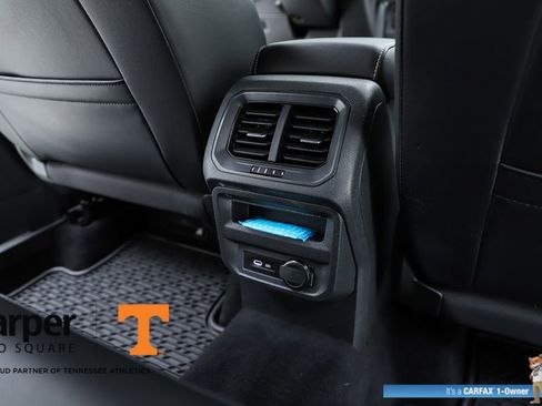Used 2022 Volkswagen Tiguan SE image 77