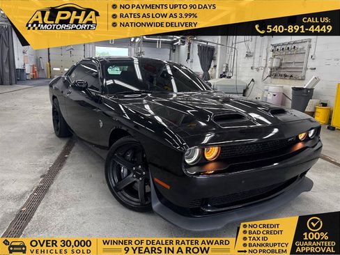 Used 2020 Dodge Challenger SRT Hellcat w/ Plus Package RWD image 1
