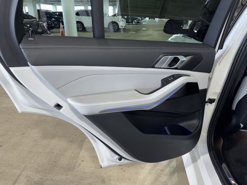 Certified 2025 BMW X5 sDrive40i w/ M Sport Package image 16