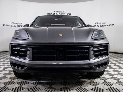 Used 2024 Porsche Cayenne Coupe image 12