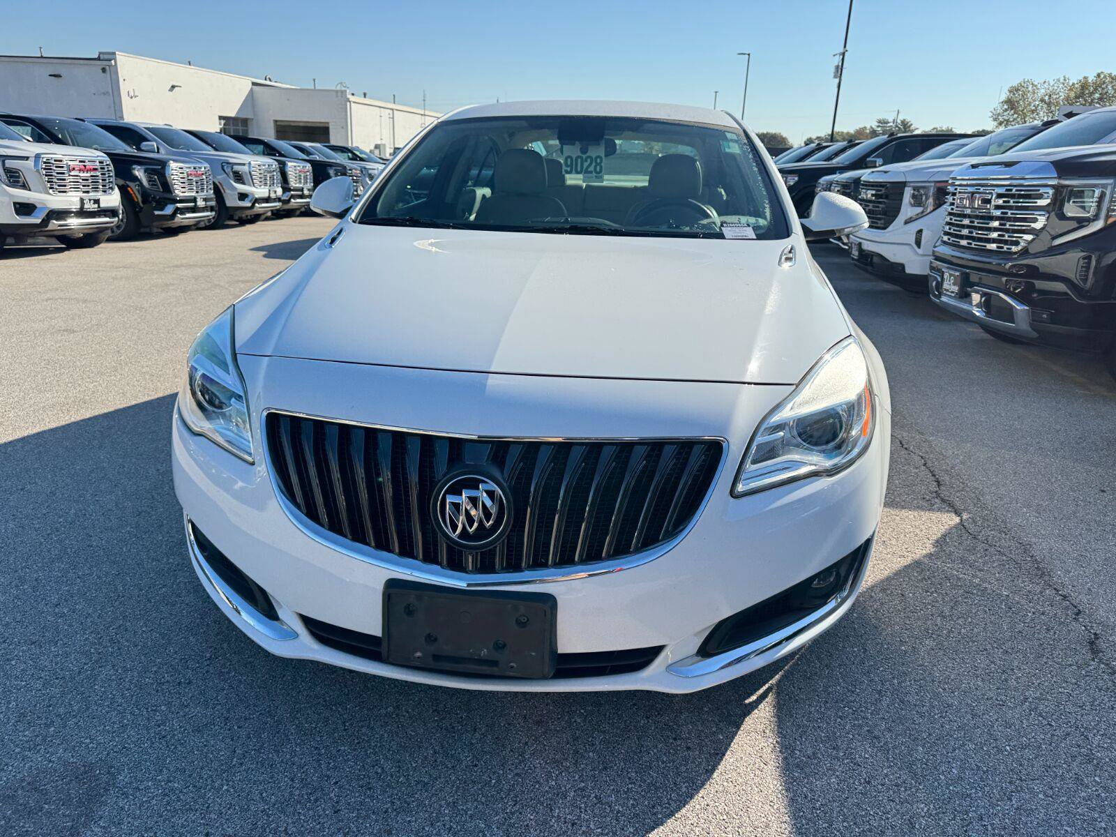 Used 2014 Buick Regal FWD image 3