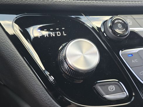 New 2026 Chrysler Pacifica Limited w/ S Appearance Package image 32