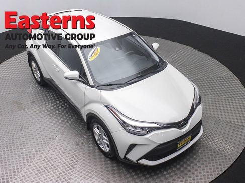Used 2021 Toyota C-HR LE FWD image 3